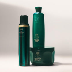 Oribe Curl Gloss Hydration & Hold - Lightweight Glossy Gel Defines Curls & Waves, Adds Shine & Instantly Reduces Frizz - Soft, Natural Finish - For Wavy & Curly Hair - 5.9 oz