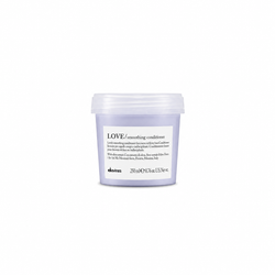 Davines Love smoothing conditioner for coarse or frizzy hair, 250 ml, smoothing conditioner for frizzy hair, New Formula 2022